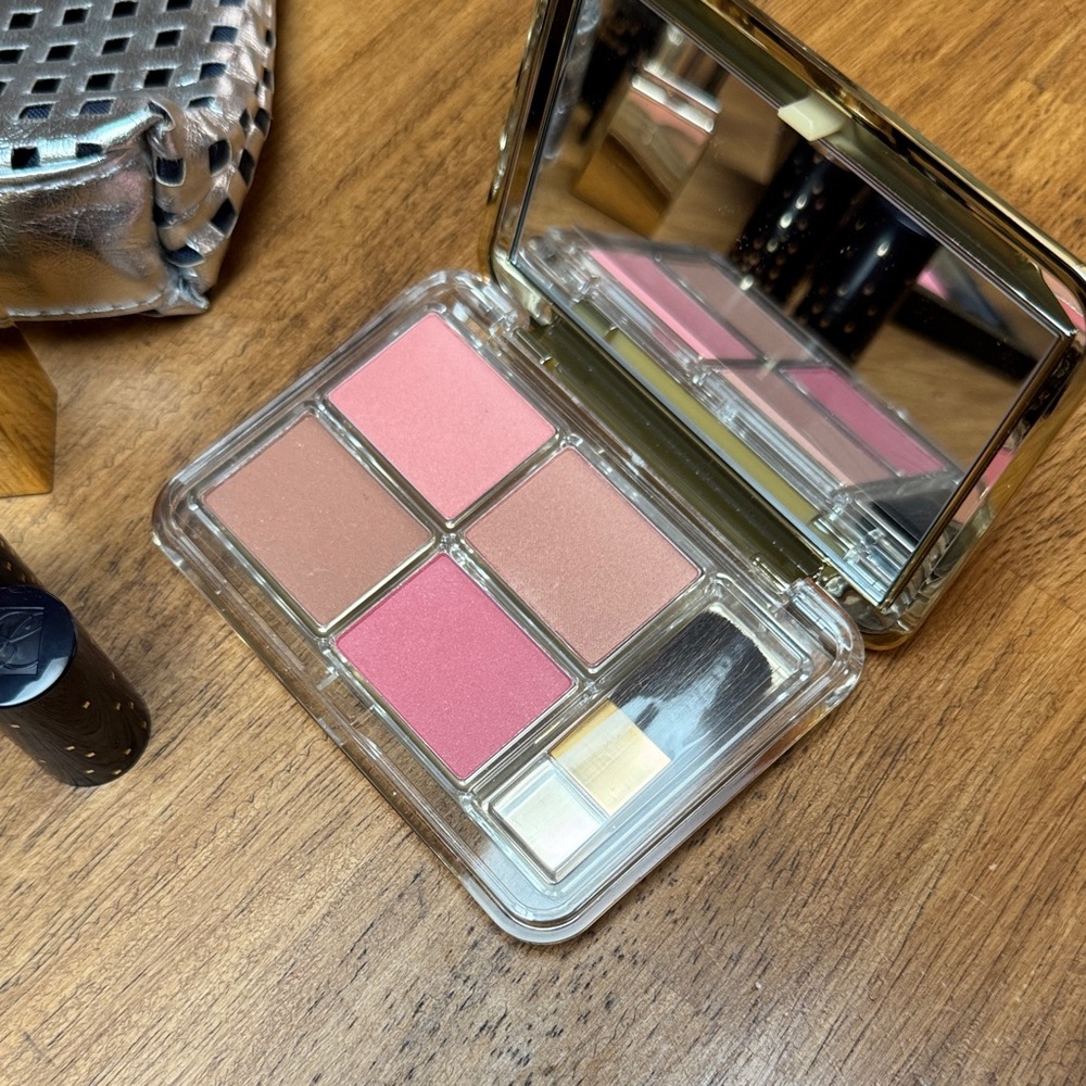 Estee Lauder Blush Set with Red and Pink Shades with lipstick and bag - Picture 3 of 15